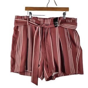 Torrid Mid Rise Paper Bag Shorts Rose Stripe Tie Front Stretch Crepe Size 16 NEW